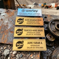 Placas grabadas para casco