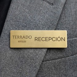 Piocha con broche magnético