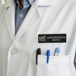 Piocha con broche magnético