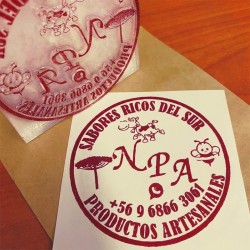 Timbre manual de 12x12 cms.